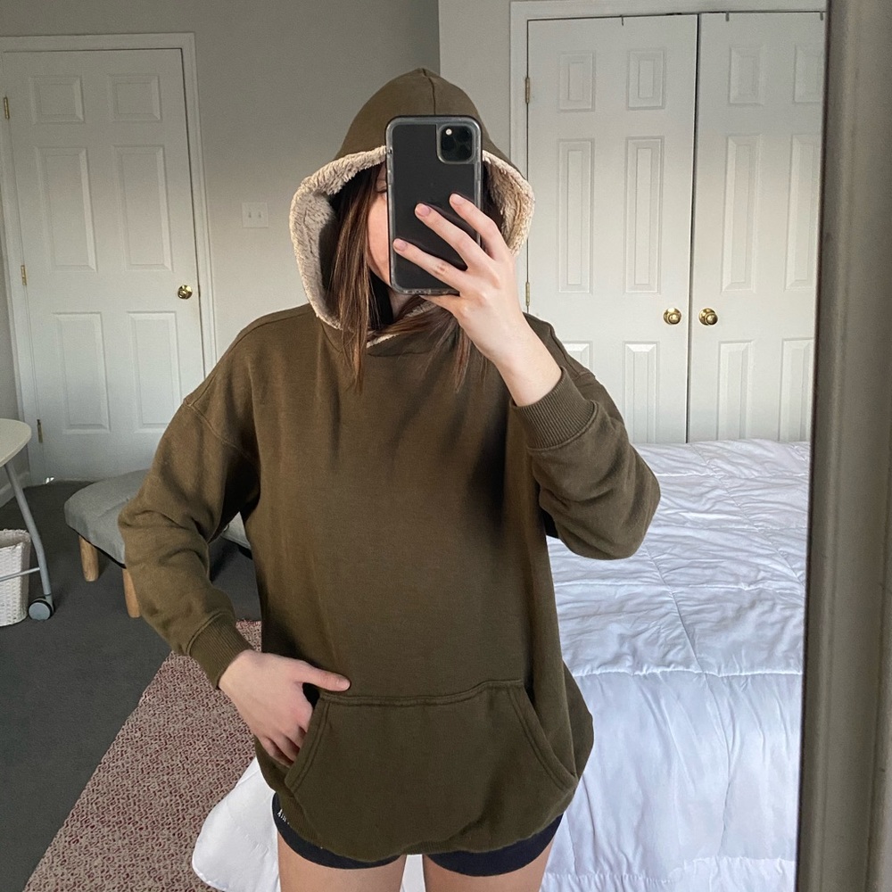 Aerie sweatshirt